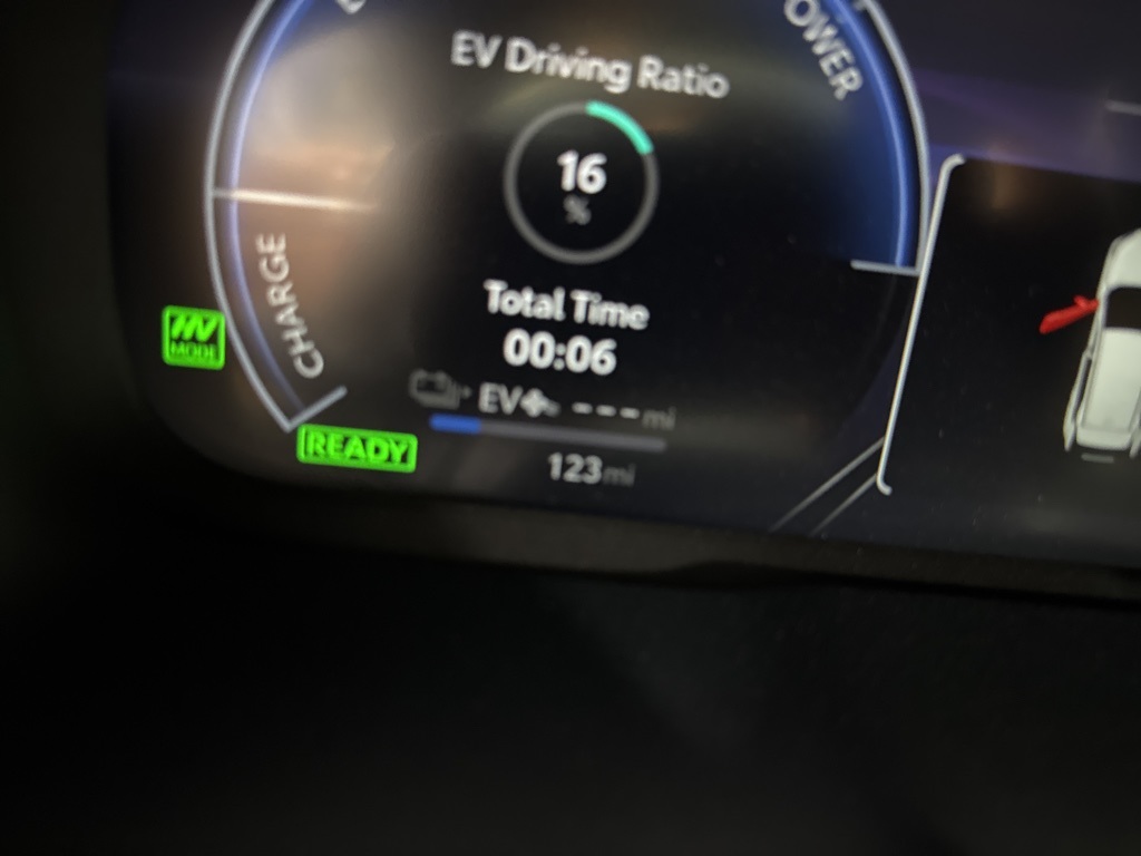 2025 Toyota RAV4 Hybrid XSE photo 38