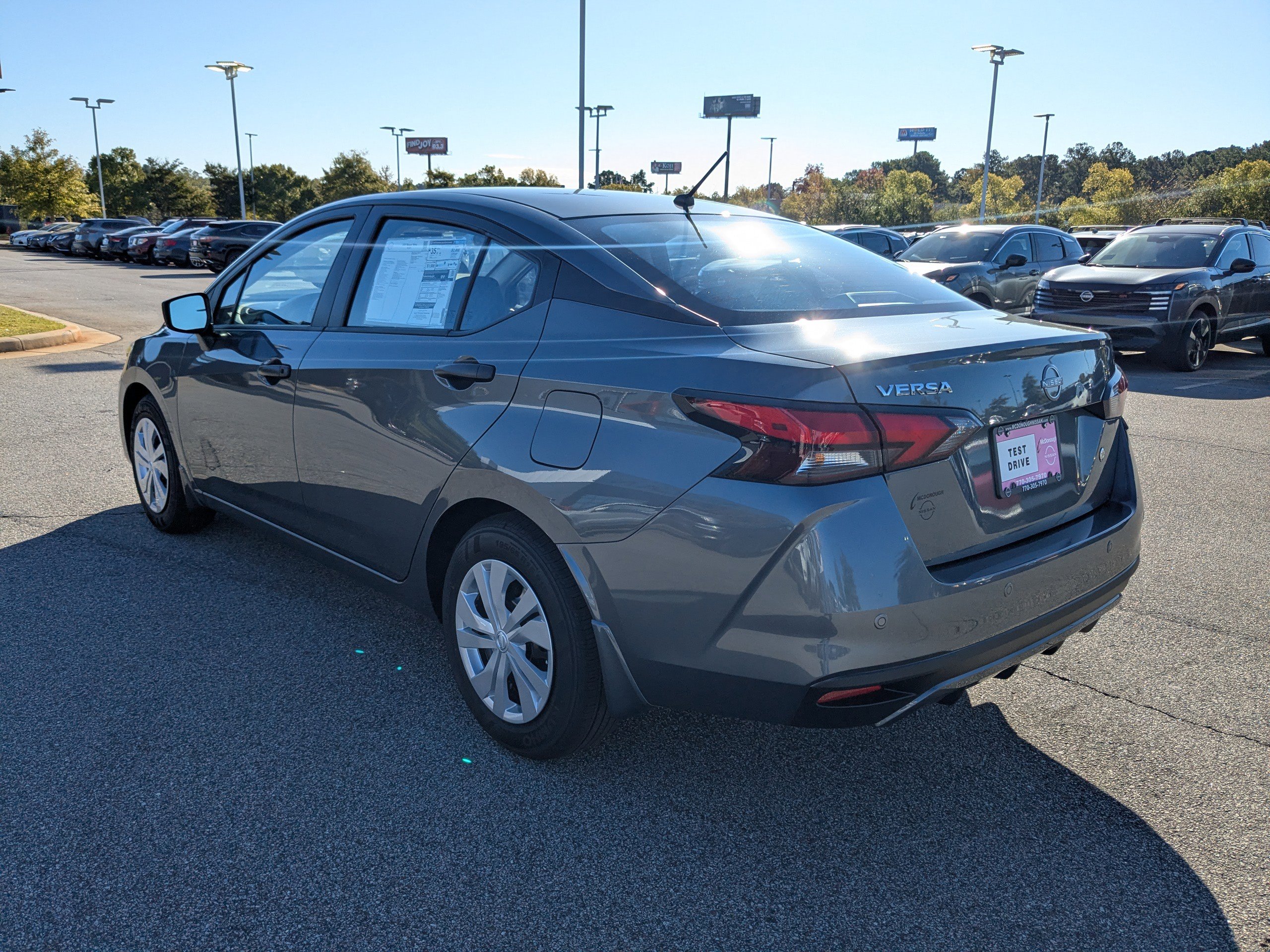 2025 Nissan Versa 1.6 S photo 3