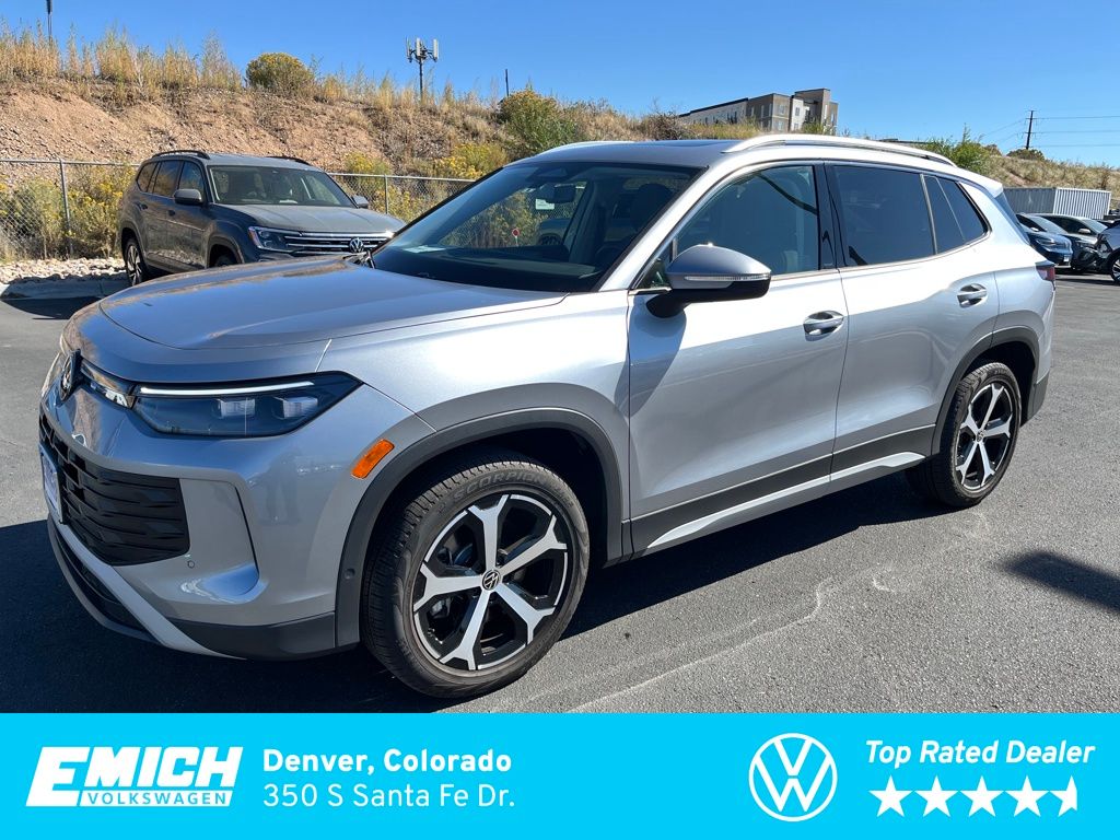 2025 Volkswagen Tiguan SE's photo