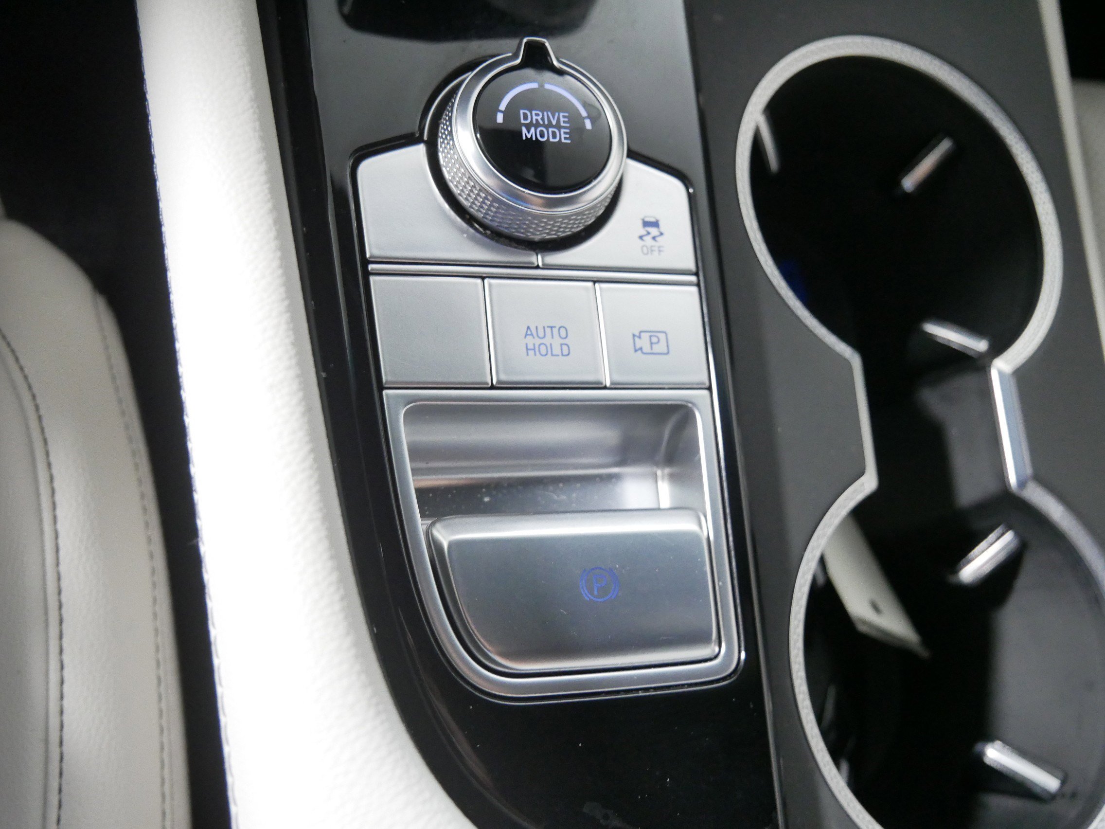 2024 Genesis G70 2.5T photo 31