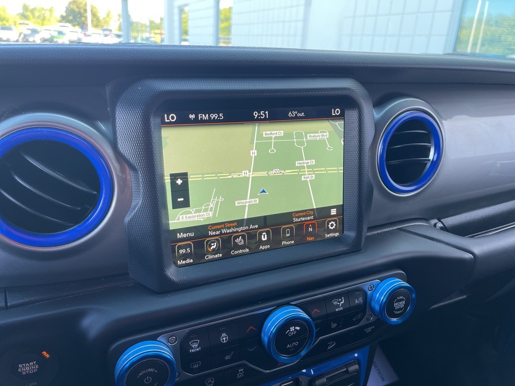 2020 Jeep Wrangler Unlimited Sahara photo 3