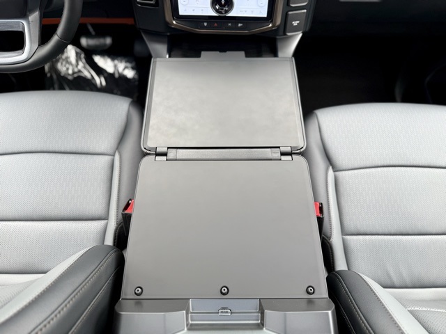2025 Ford F-150 Lightning Lariat photo 29