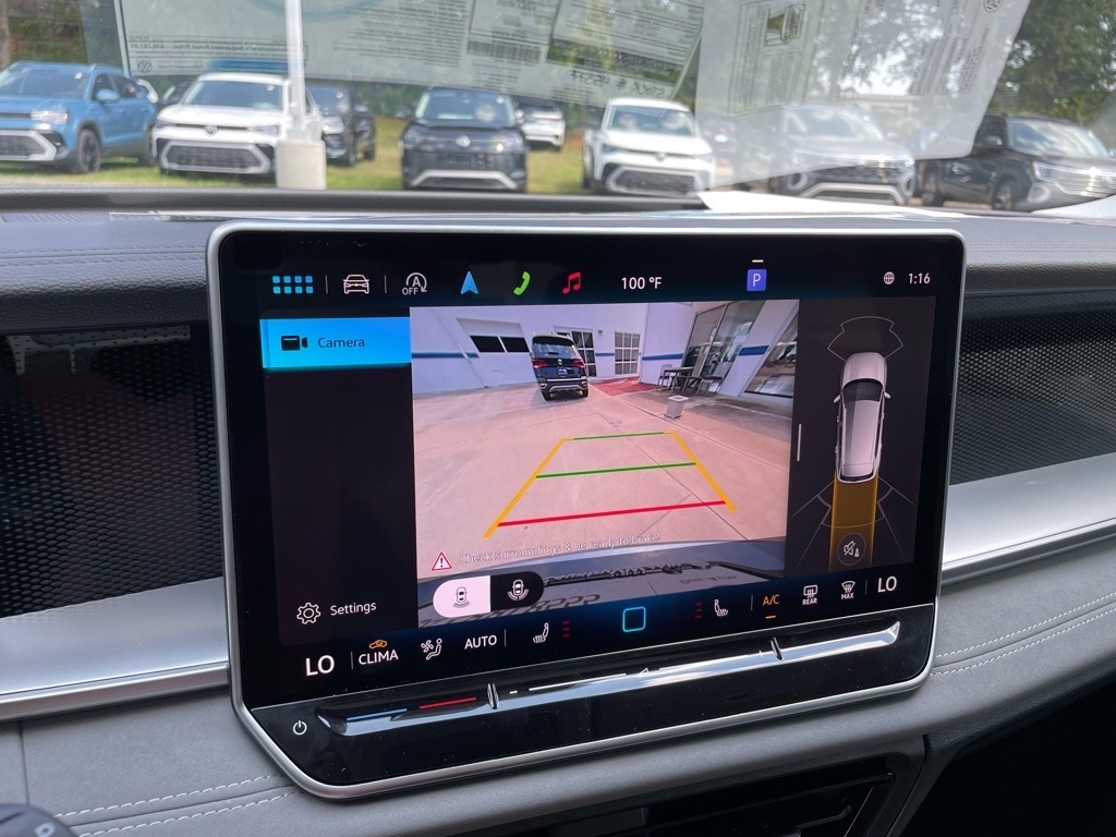 2025 Volkswagen Tiguan SE photo 13