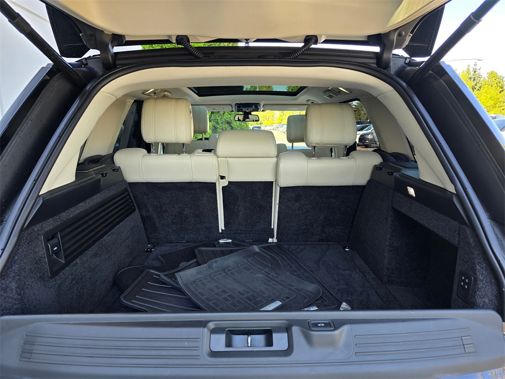 2016 Land Rover Range Rover HSE photo 27