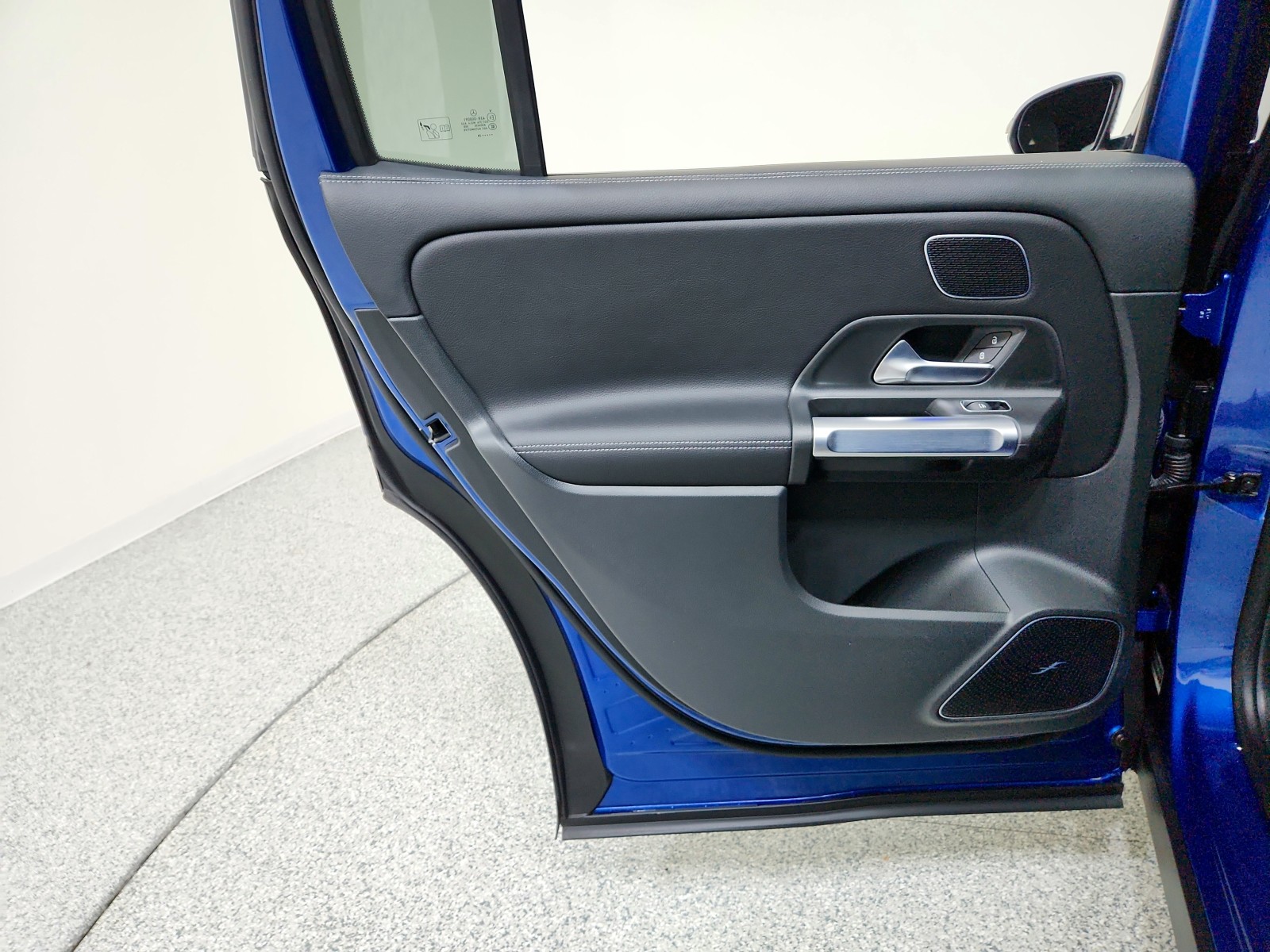 2024 Mercedes Benz GLB 250 photo 35