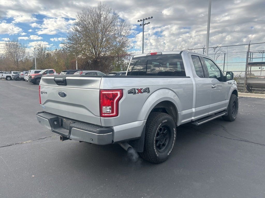 2015 Ford F-150 XLT photo 4