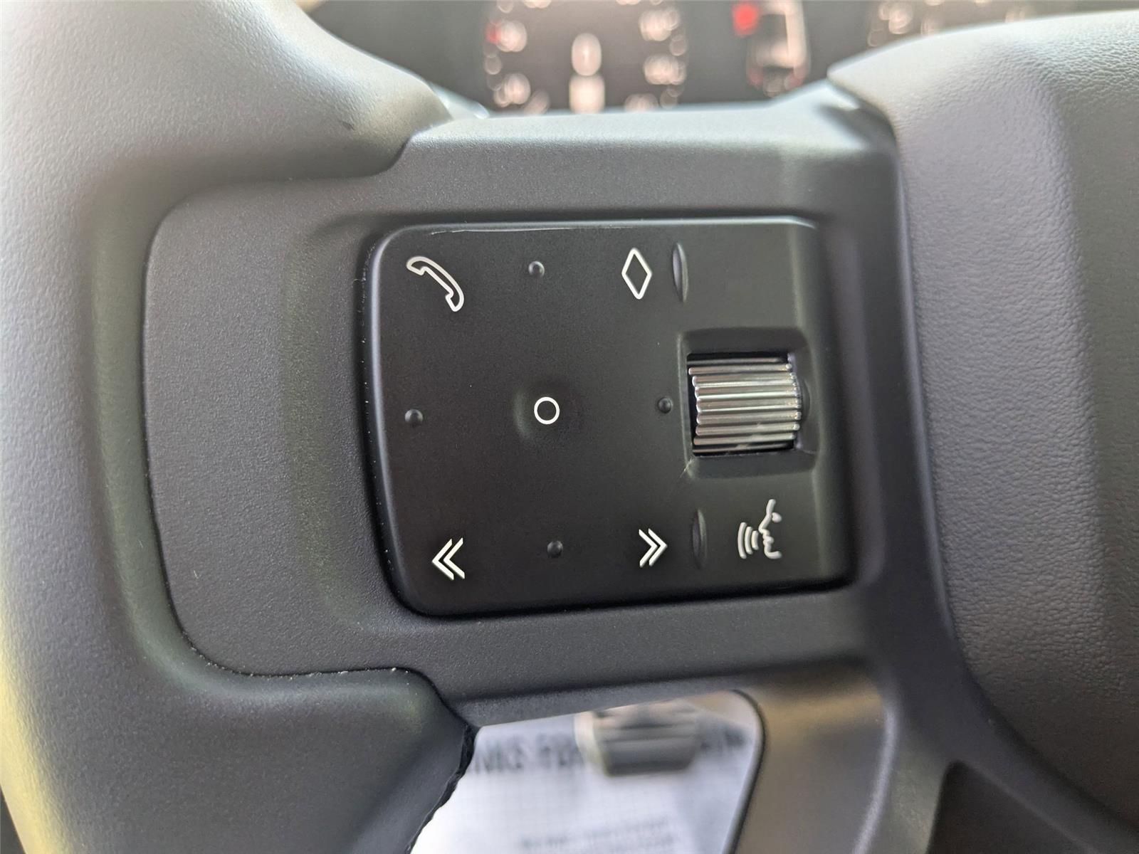 2023 Land Rover Defender 130 X photo 14