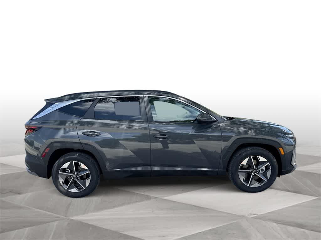 2025 Hyundai Tucson SEL photo 9