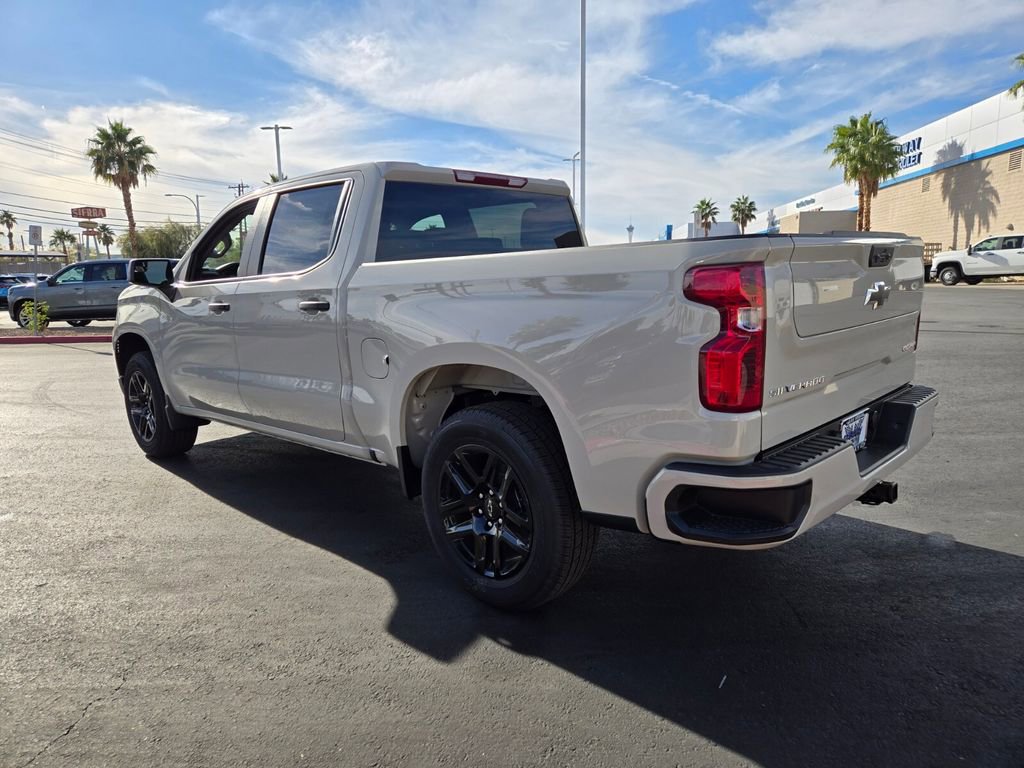 2026 Chevrolet Silverado 1500 Custom photo 3