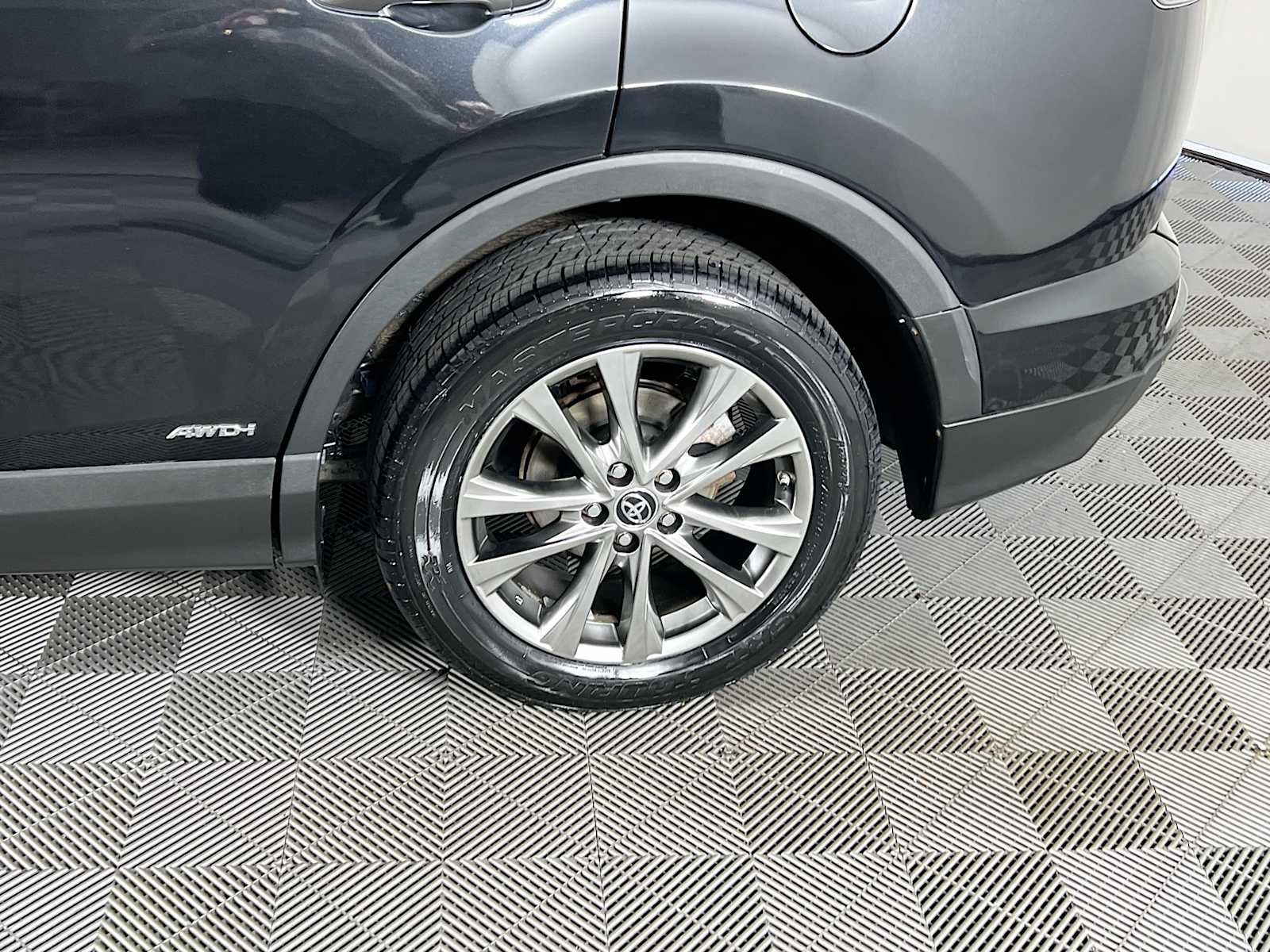 2016 Toyota RAV4 Hybrid Limited photo 29