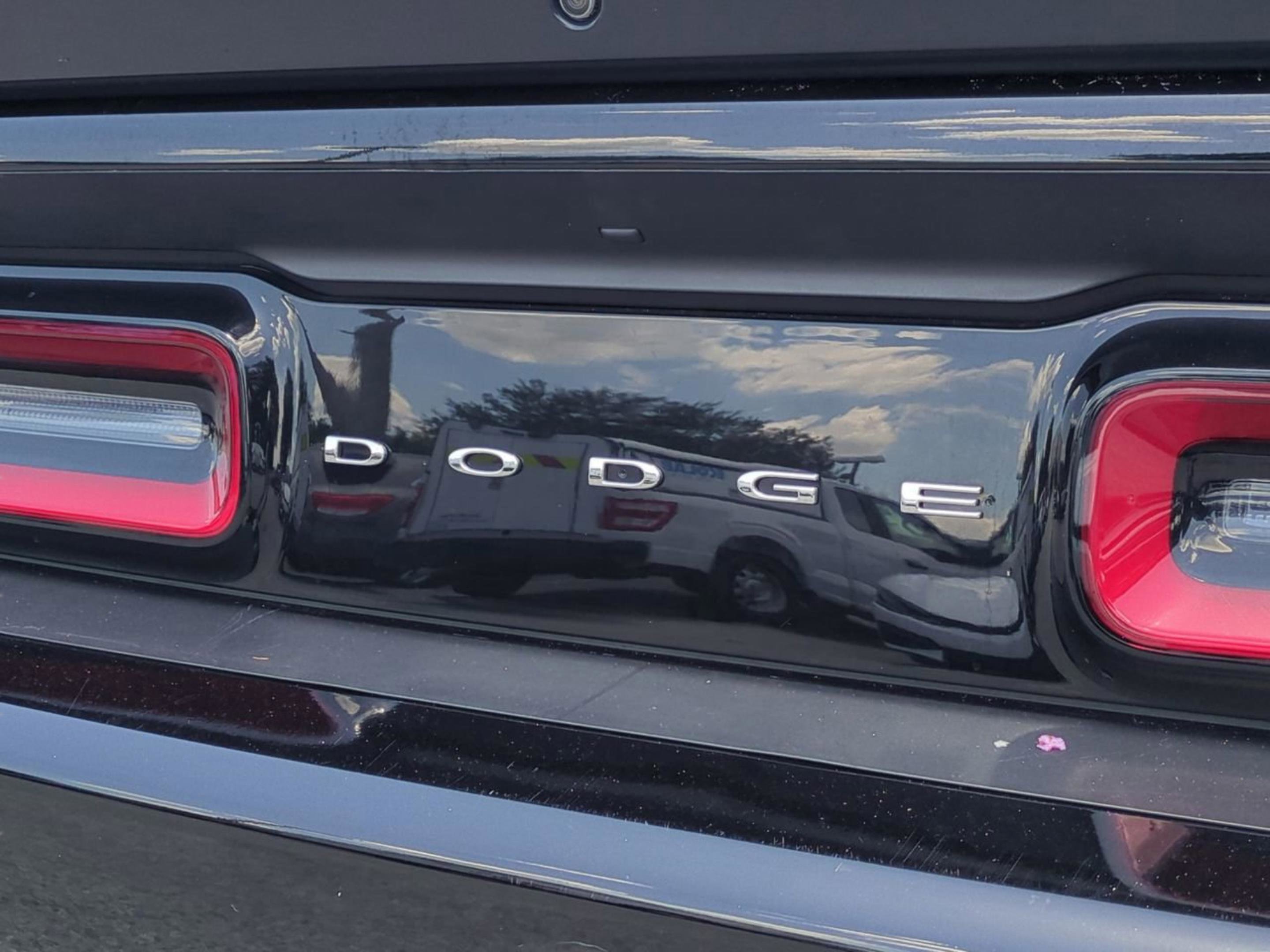 2023 Dodge Challenger GT photo 14