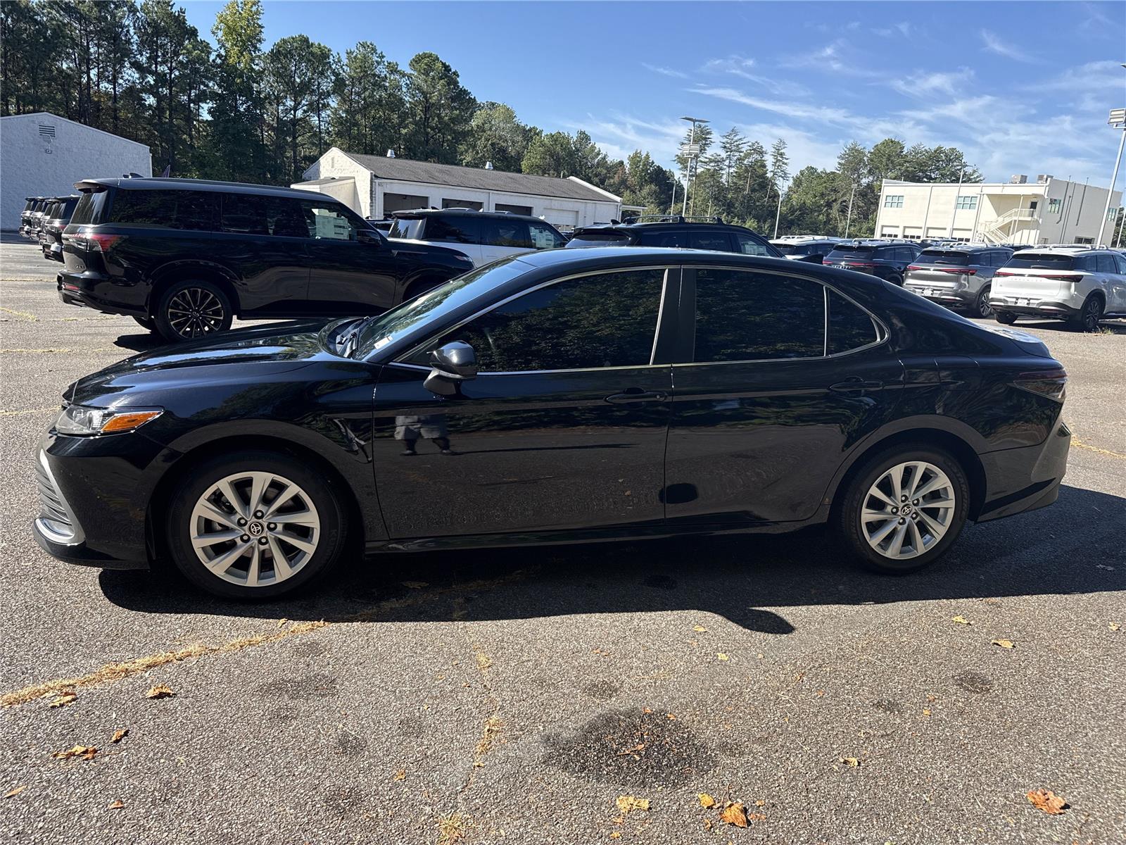 2022 Toyota Camry LE photo 27
