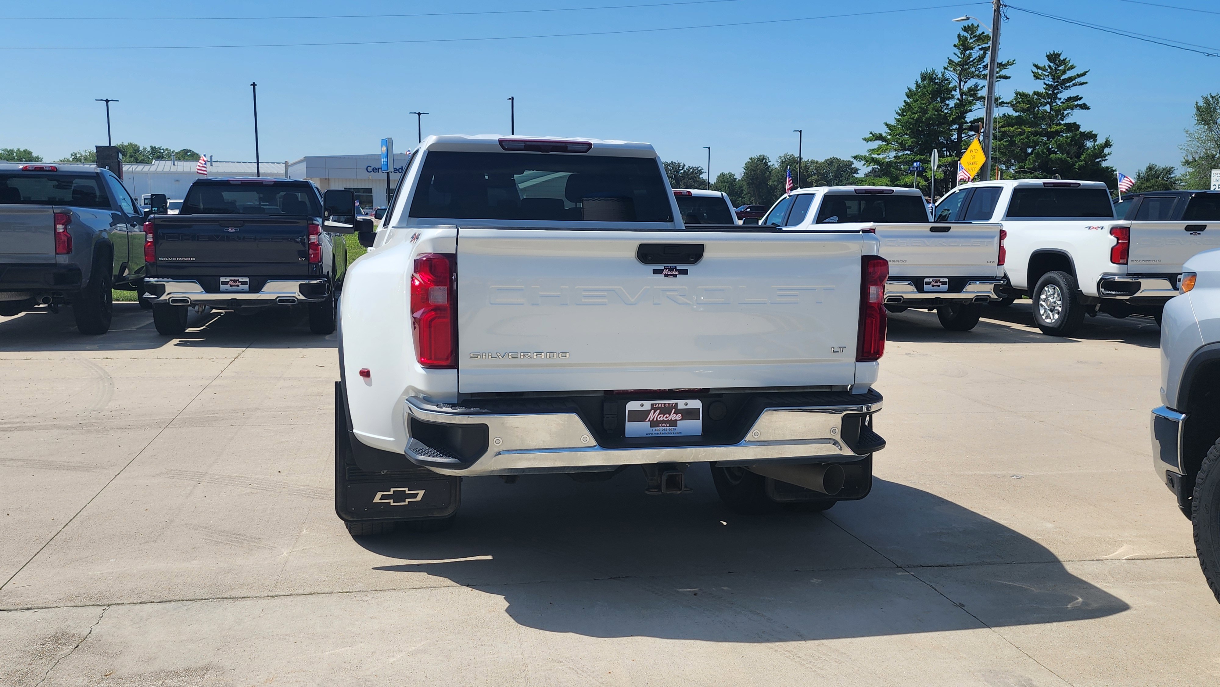 2024 Chevrolet Silverado 3500HD LT photo 6