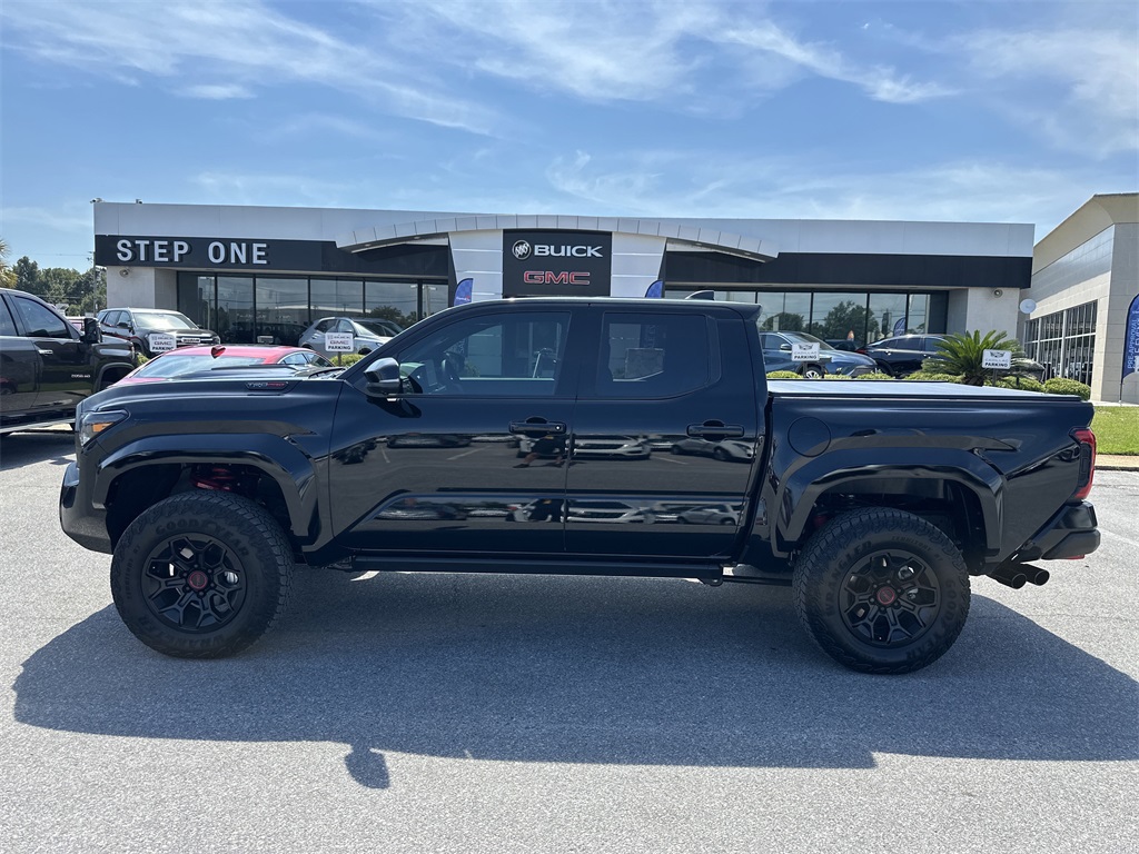 2025 Toyota Tacoma TRD Pro 4x4 photo 4
