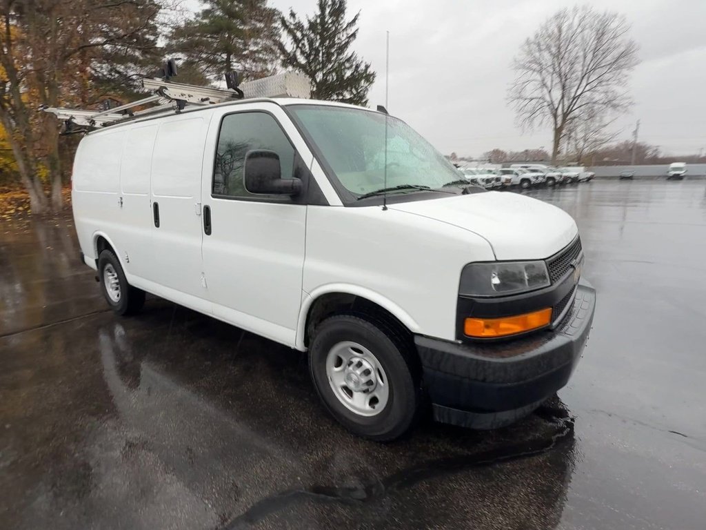2019 Chevrolet Express Cargo 3500 photo 2