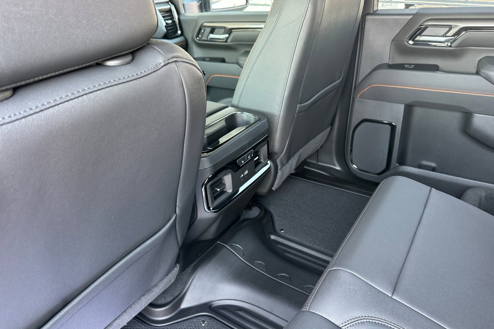 2026 Gmc Sierra 2500 HD AT4 photo 9