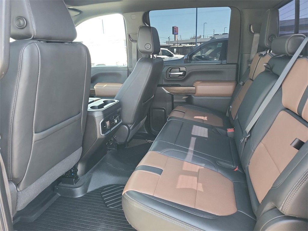 2022 Chevrolet Silverado 2500HD High Country photo 18