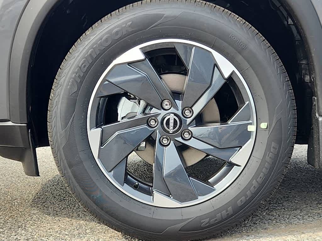 2026 Nissan Rogue SV photo 15
