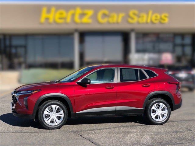 2025 Chevrolet Trax LS's photo