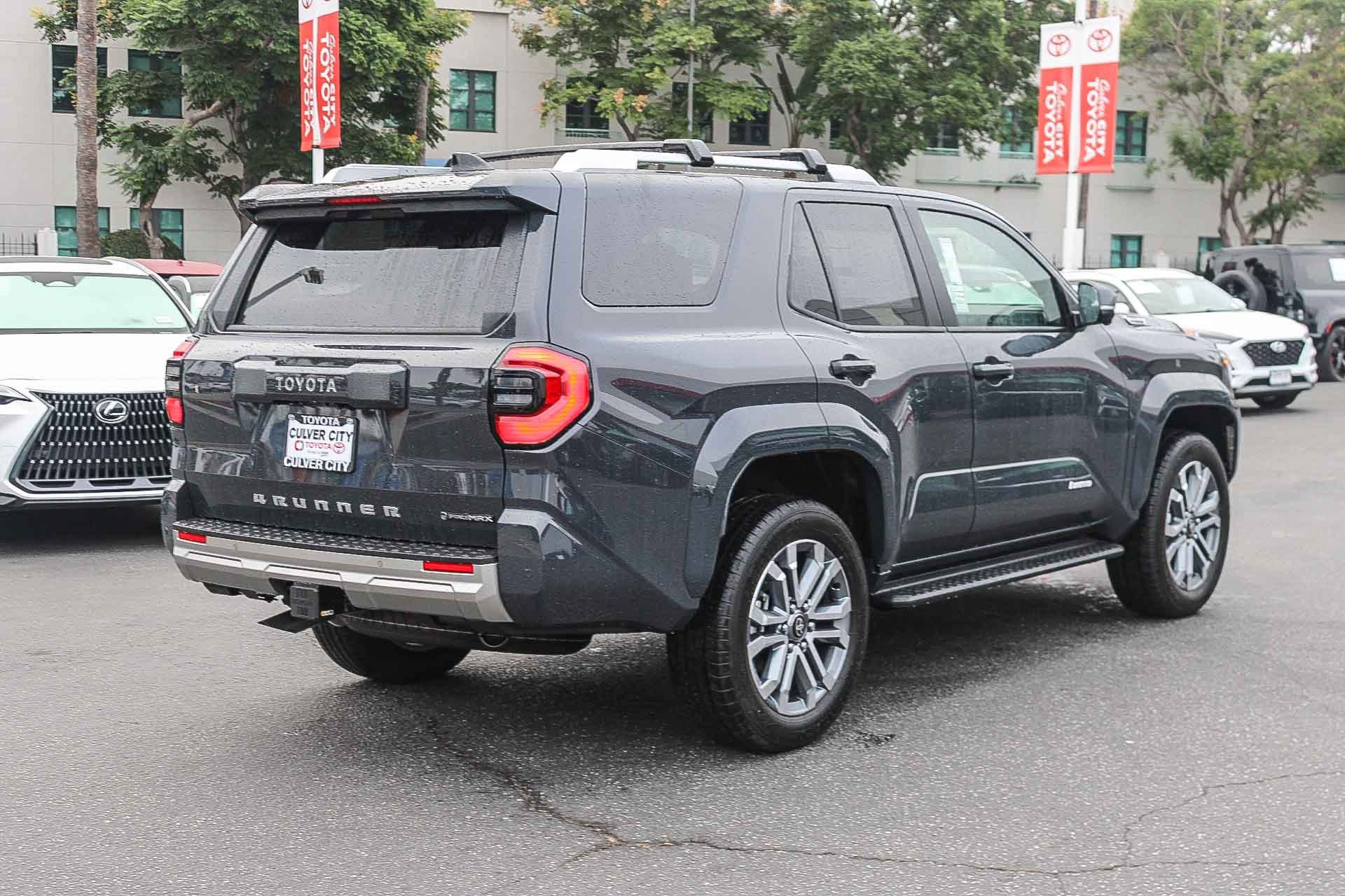 2025 Toyota 4Runner Limited photo 7