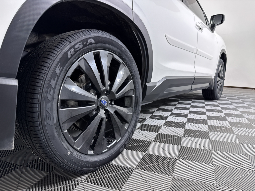 2022 Subaru Ascent Onyx Edition photo 2