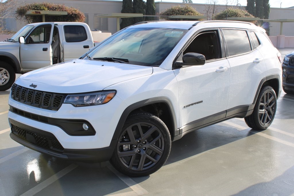 2026 Jeep Compass Altitude's photo