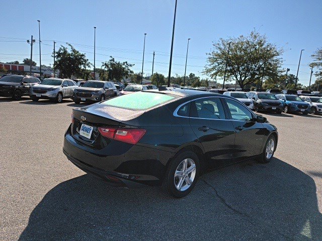 2021 Chevrolet Malibu LS photo 5