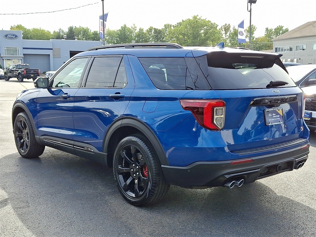 2020 Ford Explorer ST photo 4