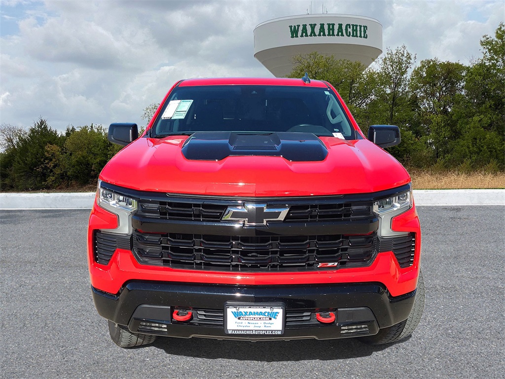 2024 Chevrolet Silverado 1500 LT Trail Boss photo 2