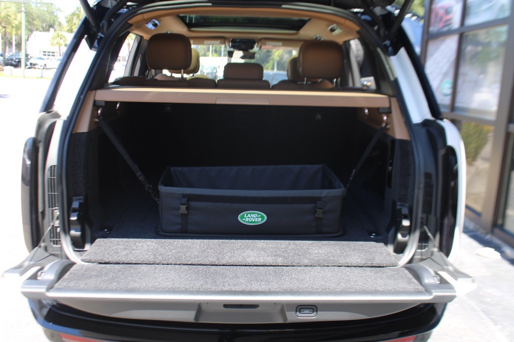 2023 Land Rover Range Rover SE photo 35