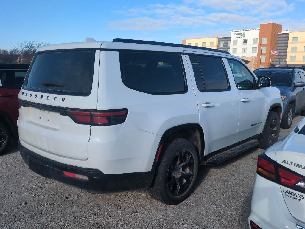 2023 Jeep Wagoneer Base photo 3