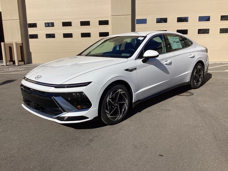 2026 Hyundai Sonata SEL Sport photo 3