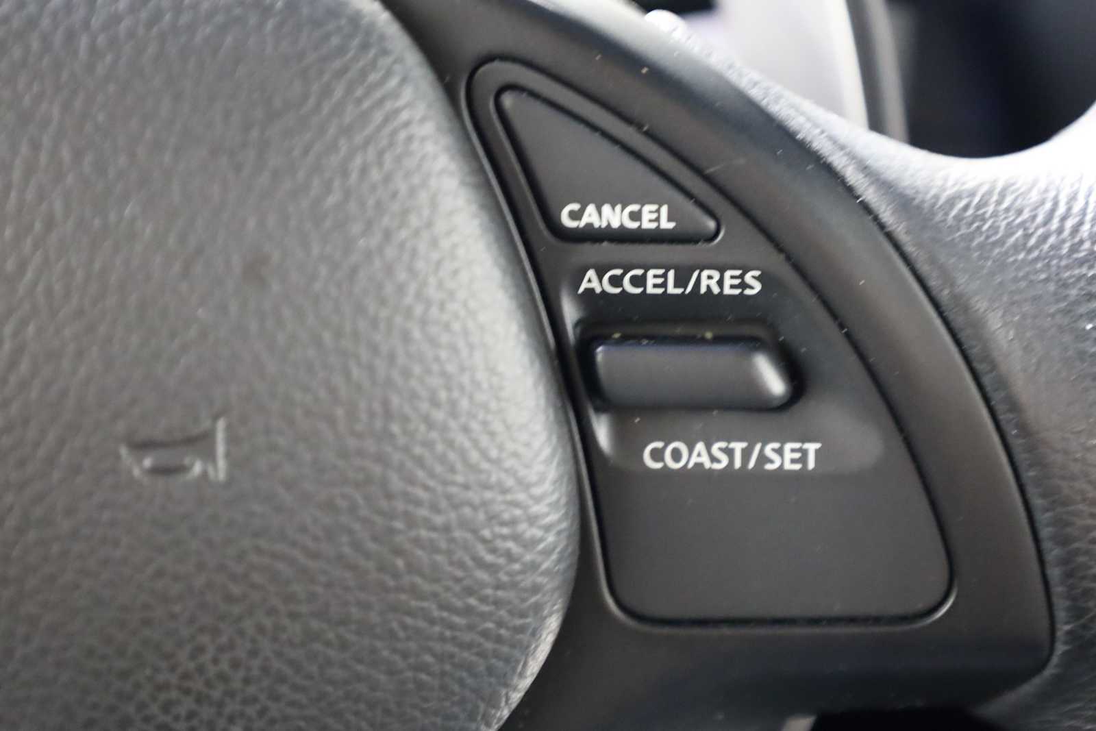 2013 Infiniti G37 Base photo 23