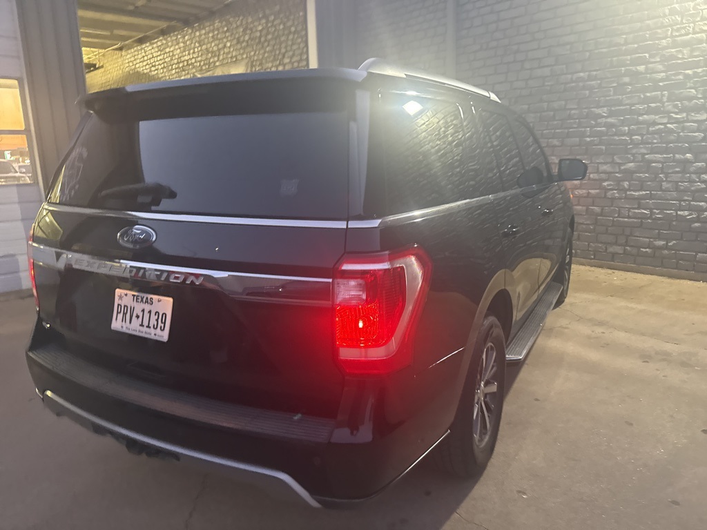 2019 Ford Expedition XLT photo 3