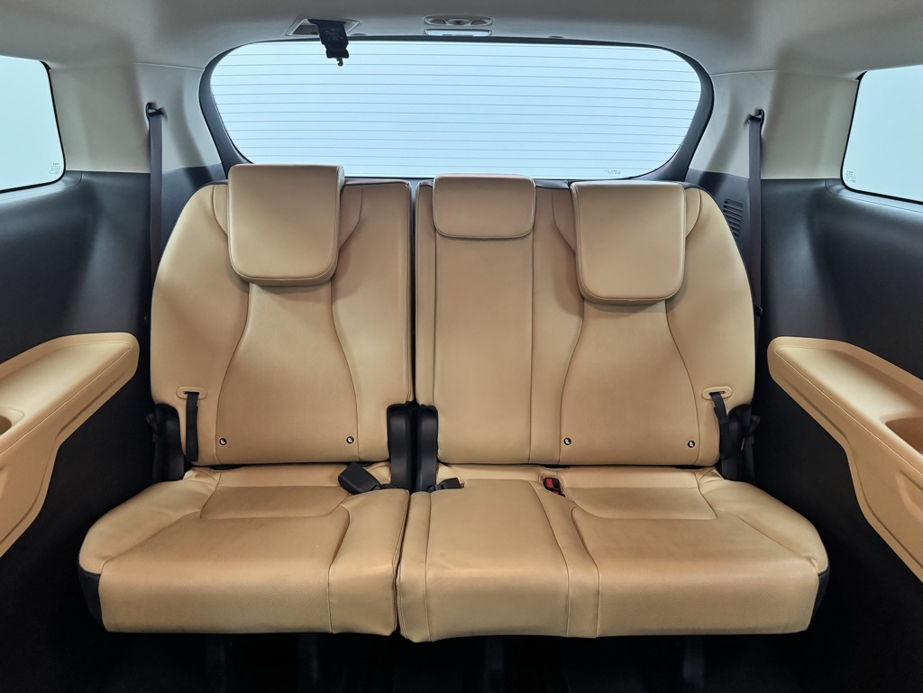 2024 Kia Carnival LX photo 11