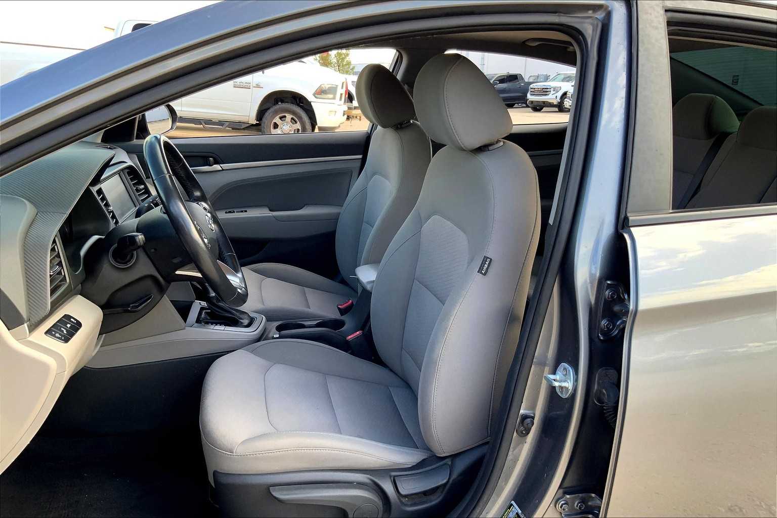 2019 Hyundai Elantra Value Edition photo 7