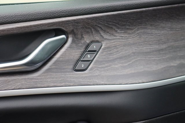 2024 Jeep Cherokee Base 4xe photo 8