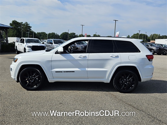 2020 Jeep Grand Cherokee Altitude photo 3