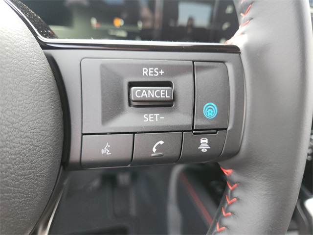 2025 Nissan Kicks SR photo 13