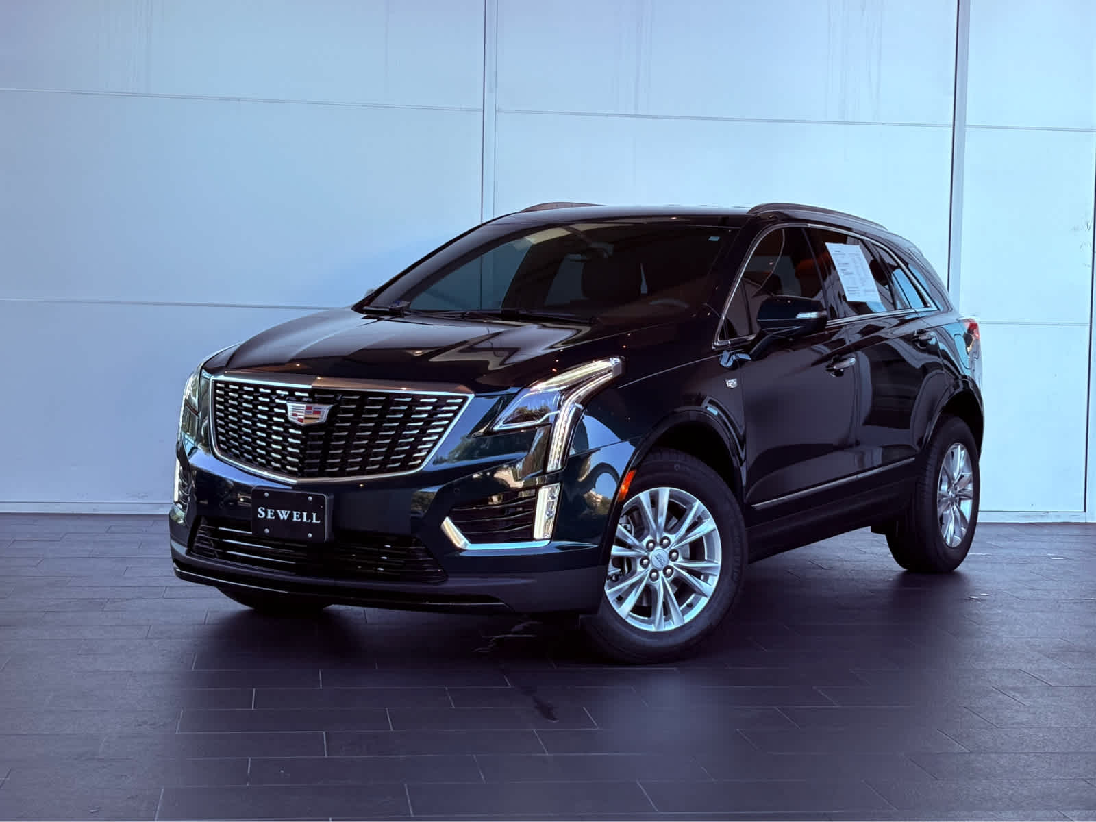 2025 Cadillac XT5 Luxury's photo