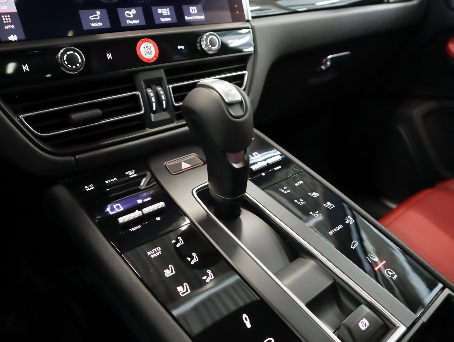 2025 Porsche Macan S photo 20