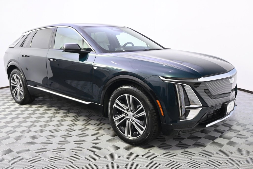 2025 Cadillac Lyriq Luxury photo 8