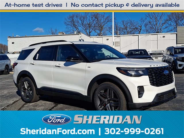 2025 Ford Explorer ST-LINE's photo