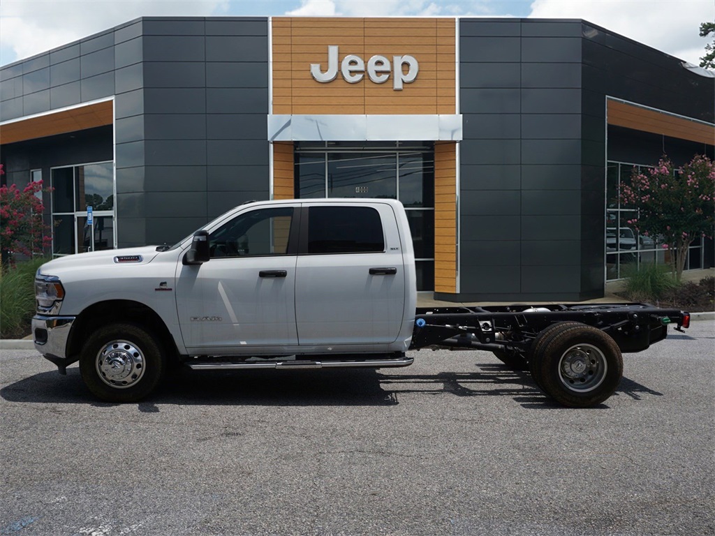 2024 RAM Ram 3500 Chassis Cab SLT's photo