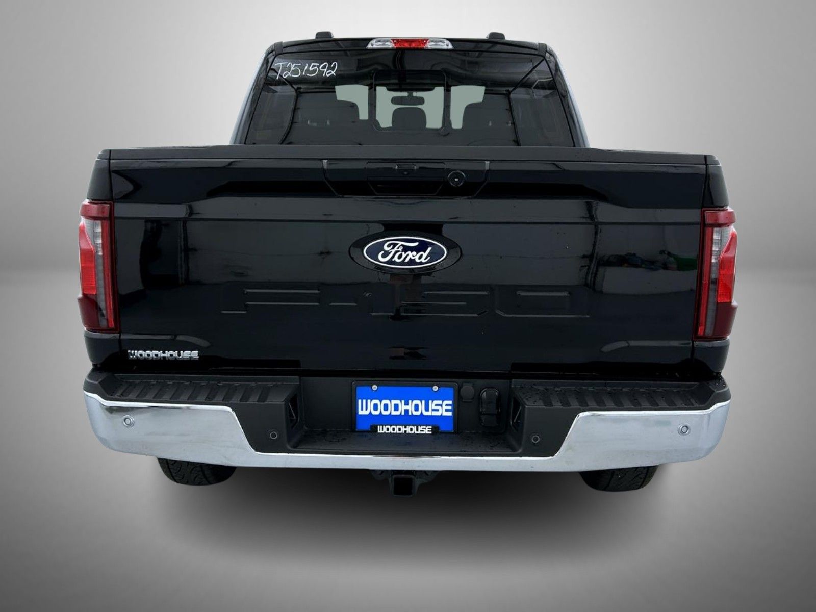 2025 Ford F-150 XLT photo 5