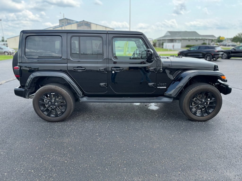 2021 Jeep Wrangler Unlimited Sahara High Altitude photo 6