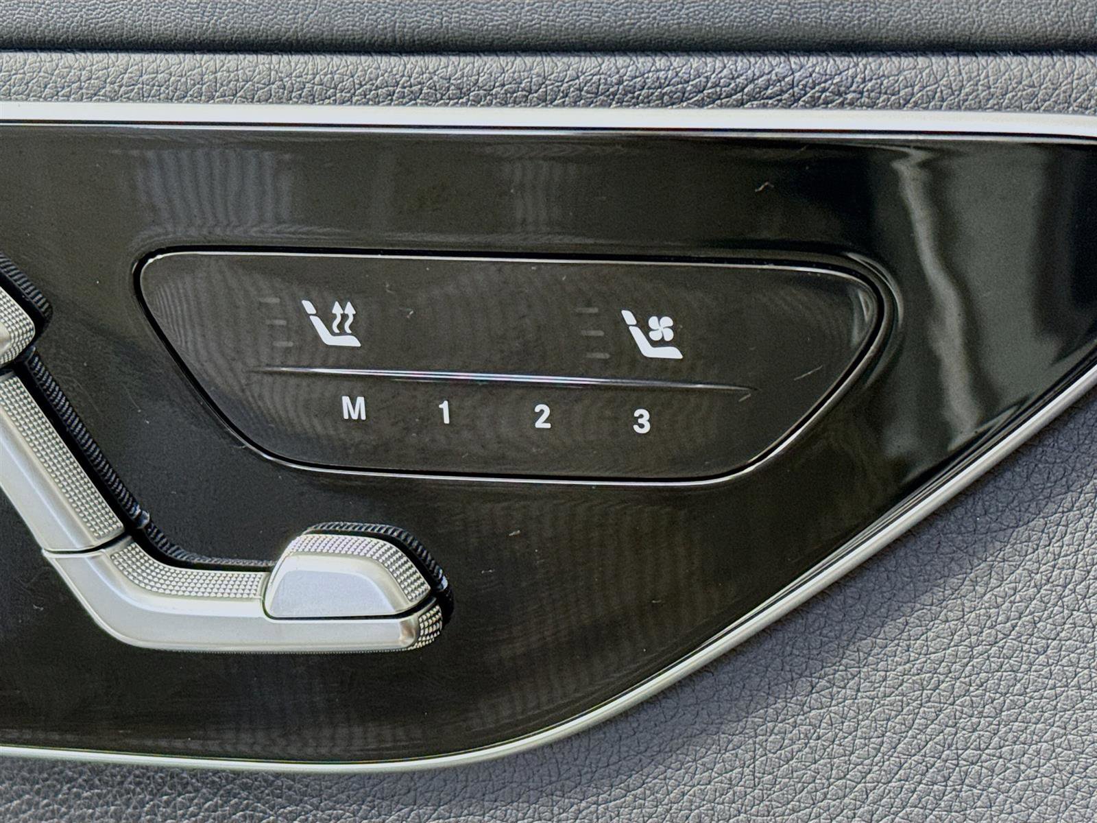 2022 Mercedes Benz C 300 Sedan photo 21