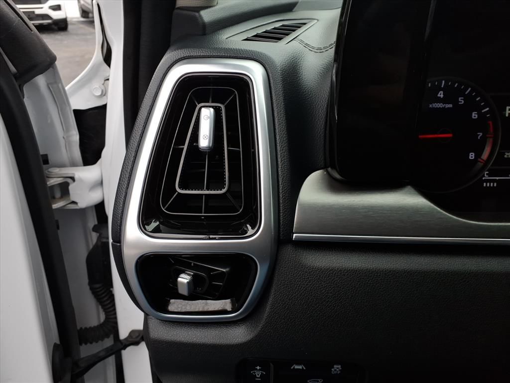 2022 KIA SORENTO - Image 19