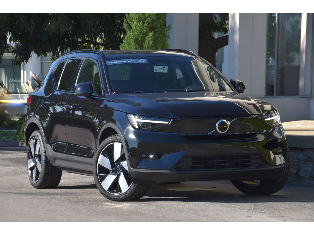2023 Volvo XC40