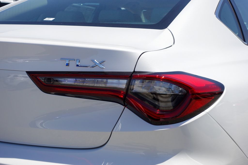 2025 Acura TLX Technology photo 5